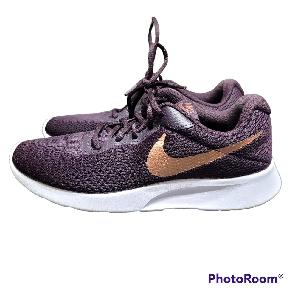 Nike Tanjun Purple Athletic‎ Running Shoes